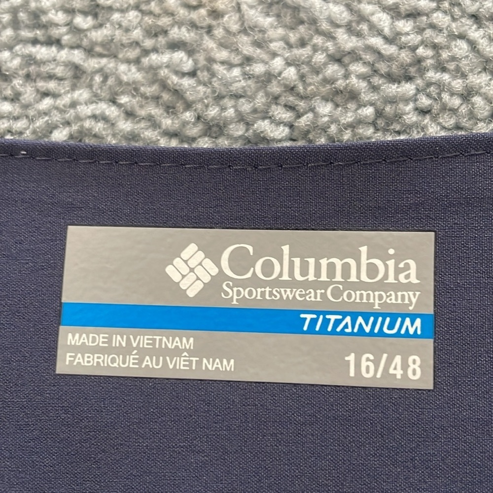 Columbia Titanium Men’s Omni-Shield Hiking Pants 16/48 Navy Lightweight Travel - Picture 2 of 14